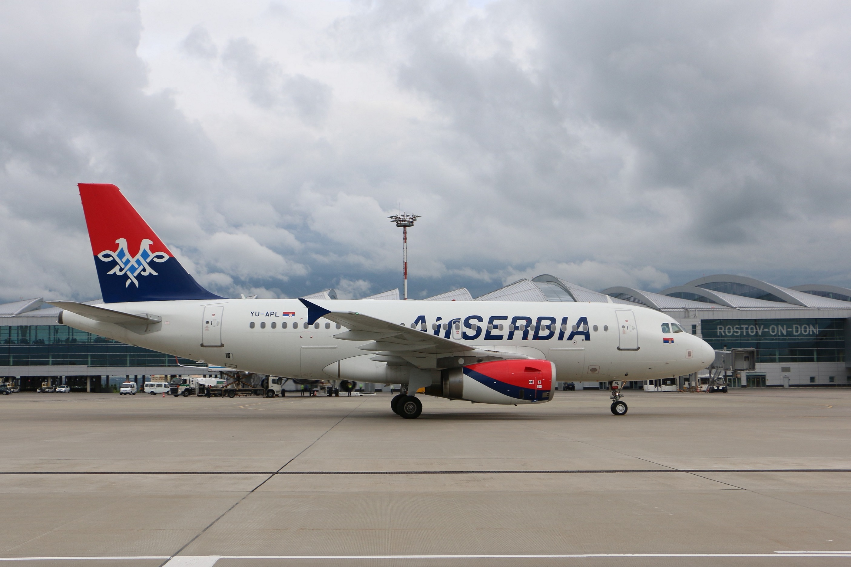 Air serbia белград. Аэробус а319 Эйр Сербия. A319 Air Serbia в Шереметьево. Аэробус а319 сербские авиалинии. A330 Air Serbia.